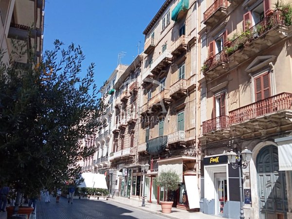 appartamento in vendita a Taranto in zona Borgo