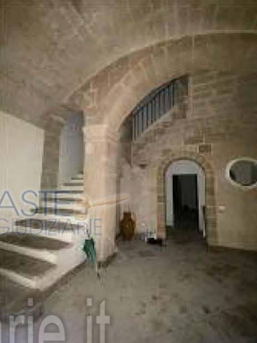 appartamento in vendita a Taranto in zona Borgo Antico