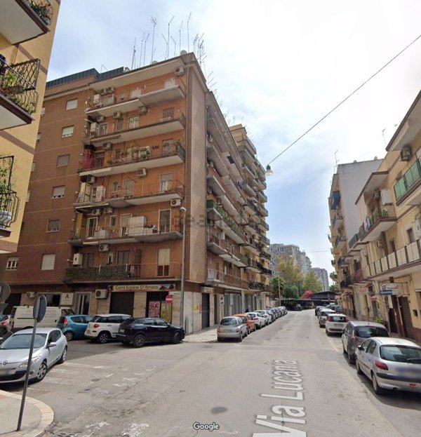 appartamento in vendita a Taranto in zona Italia-Montegranaro