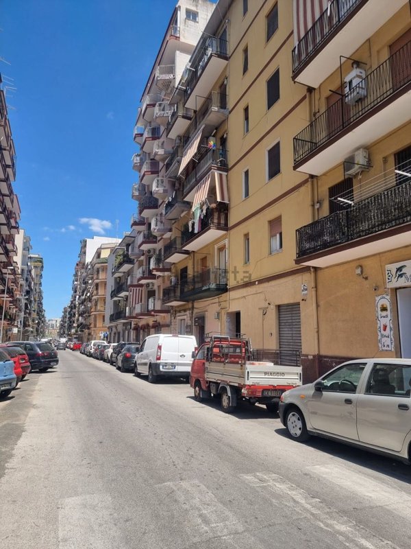 appartamento in vendita a Taranto in zona Italia-Montegranaro