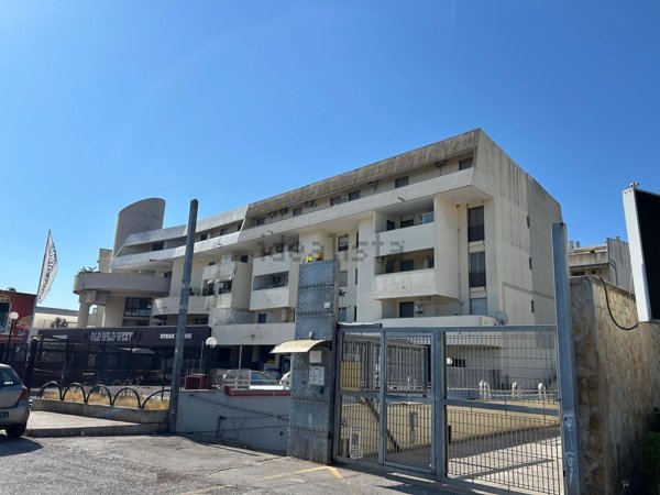 appartamento in vendita a Taranto in zona Tre Carrare-Battisti