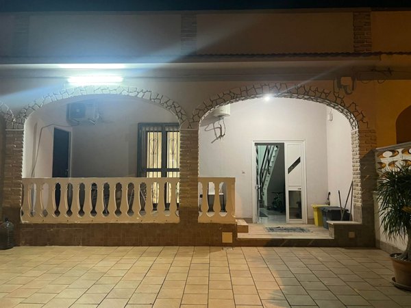 casa indipendente in vendita a Taranto in zona Talsano