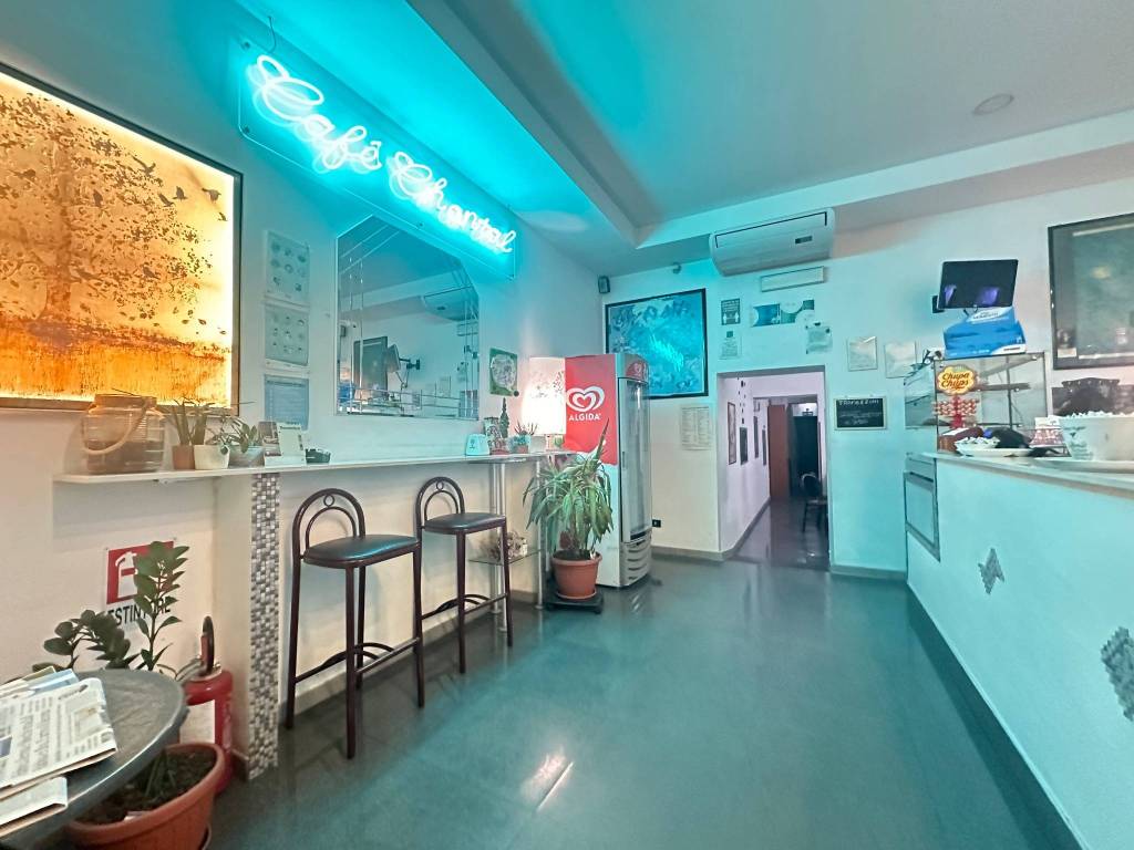 negozio in vendita a Taranto in zona Italia-Montegranaro