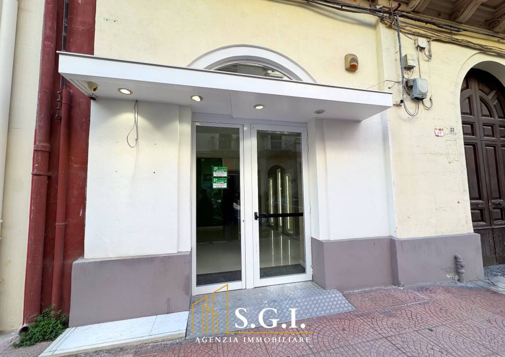 negozio in vendita a Taranto in zona Borgo