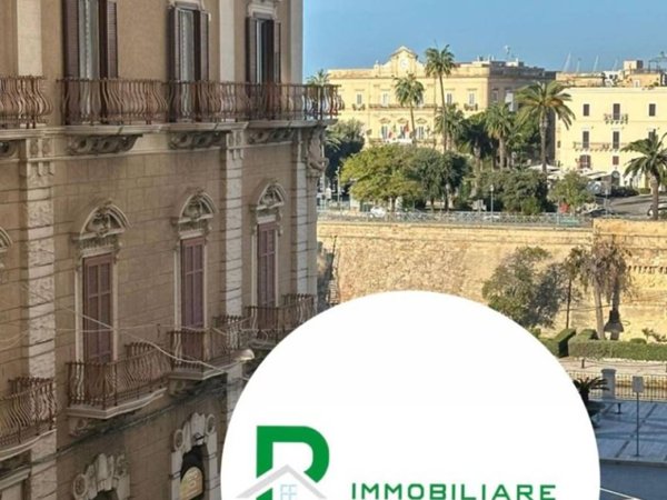 appartamento in vendita a Taranto in zona Borgo Antico