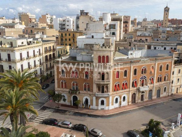 appartamento in vendita a Taranto in zona Borgo Antico
