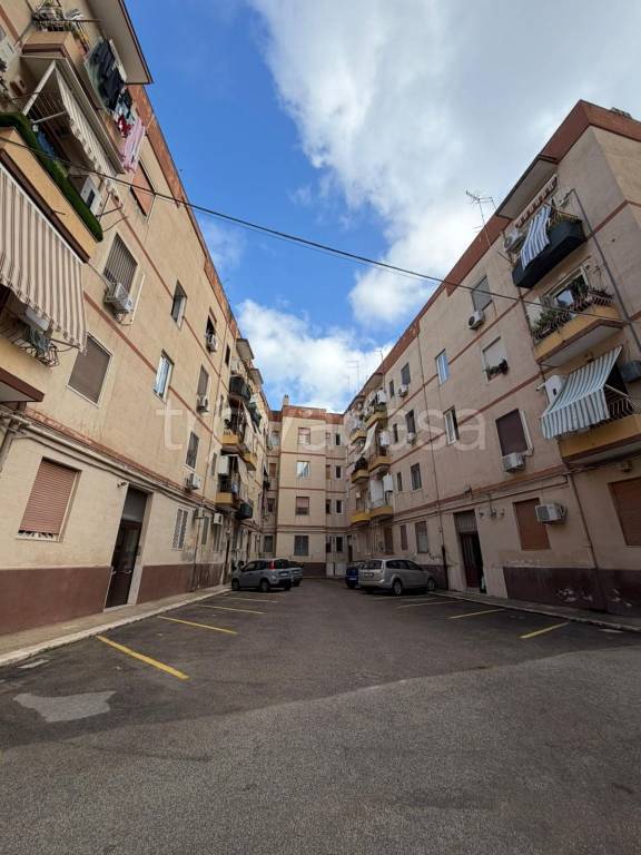 appartamento in vendita a Taranto in zona Italia-Montegranaro