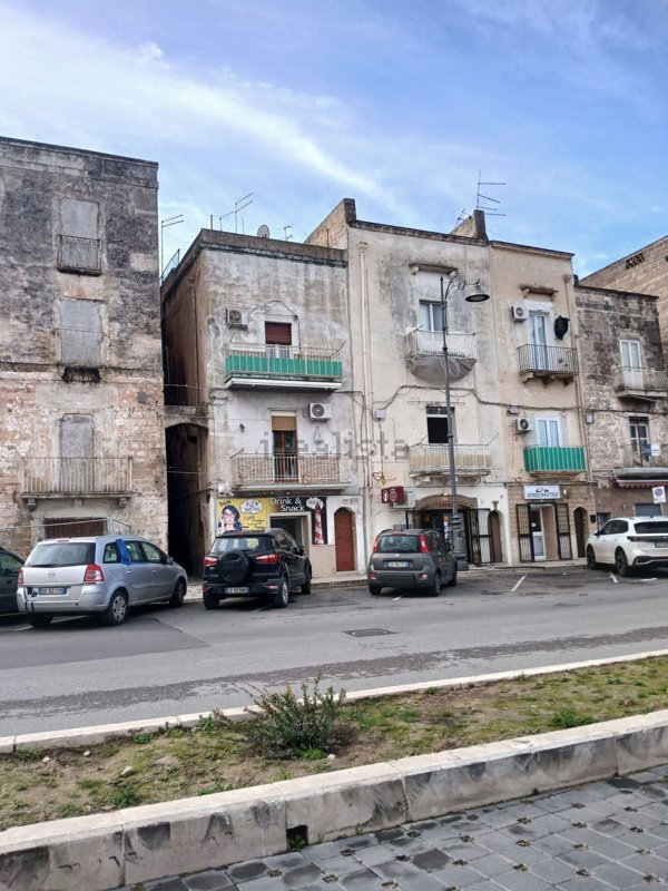 appartamento in vendita a Taranto in zona Borgo Antico