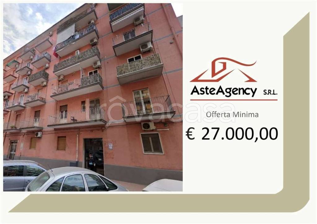 appartamento in vendita a Taranto in zona Italia-Montegranaro