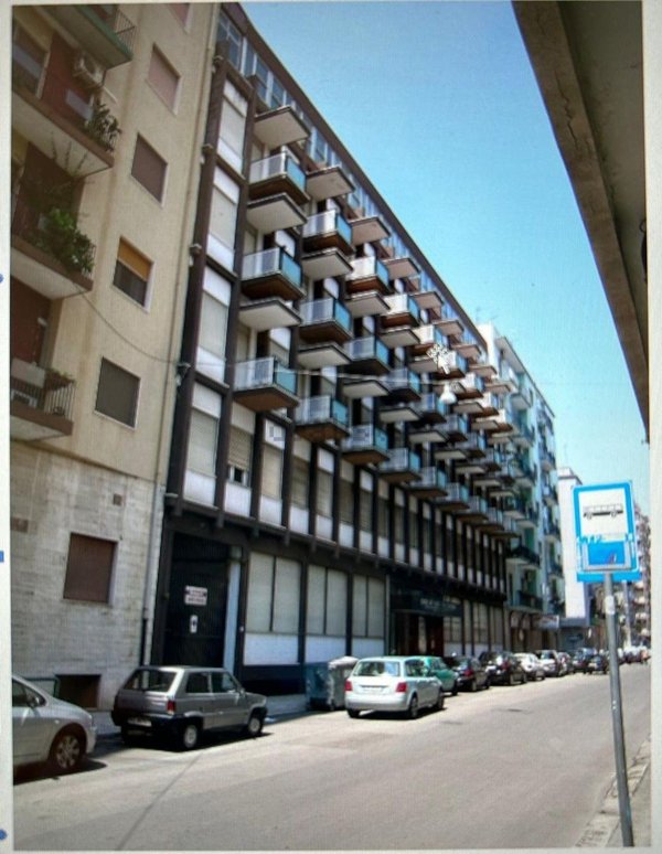 intera palazzina in vendita a Taranto in zona Tre Carrare-Battisti