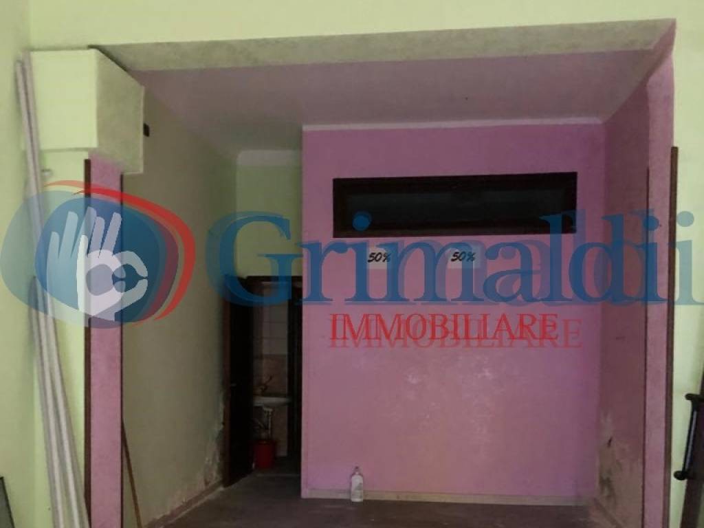 locale commerciale in vendita a Taranto in zona Borgo