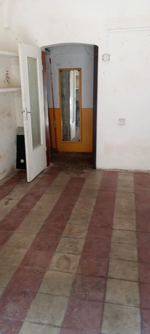 locale commerciale in vendita a Taranto