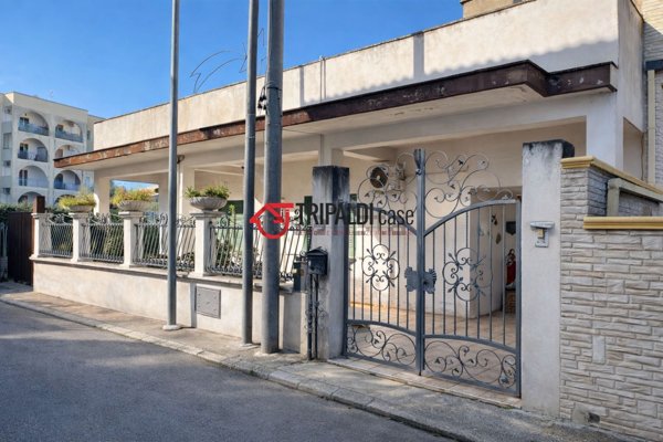 quadrivano in vendita a Taranto in zona Talsano