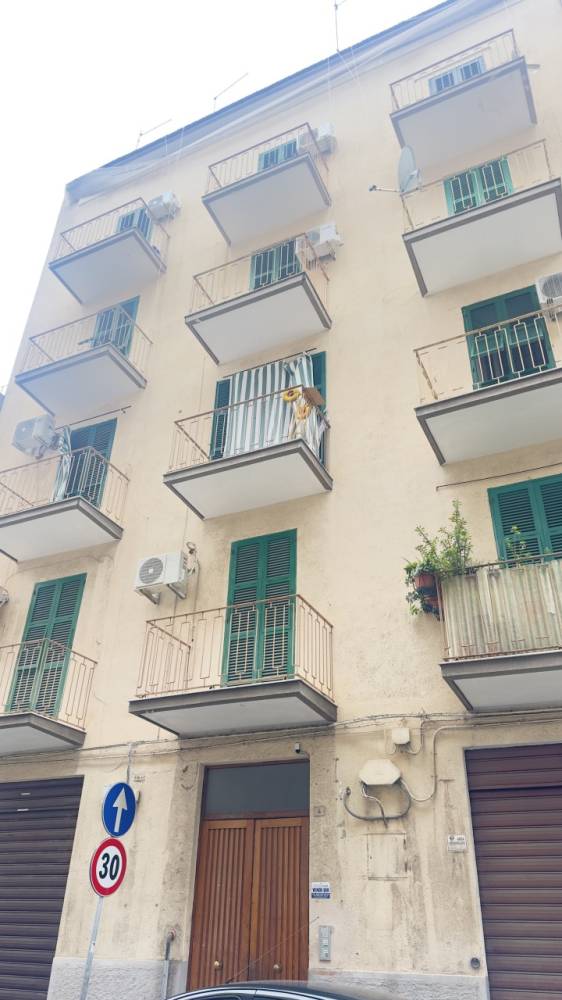 intera palazzina in vendita a Taranto in zona Solito-Corvisea
