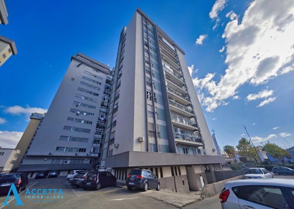 appartamento in vendita a Taranto in zona Italia-Montegranaro