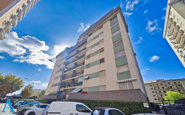 appartamento in vendita a Taranto in zona Italia-Montegranaro