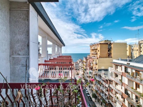 appartamento in vendita a Taranto in zona Italia-Montegranaro