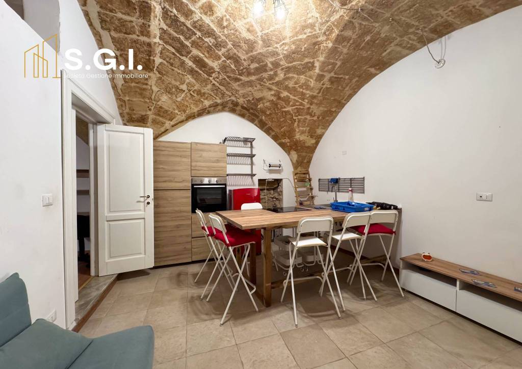 appartamento in vendita a Taranto in zona Borgo Antico