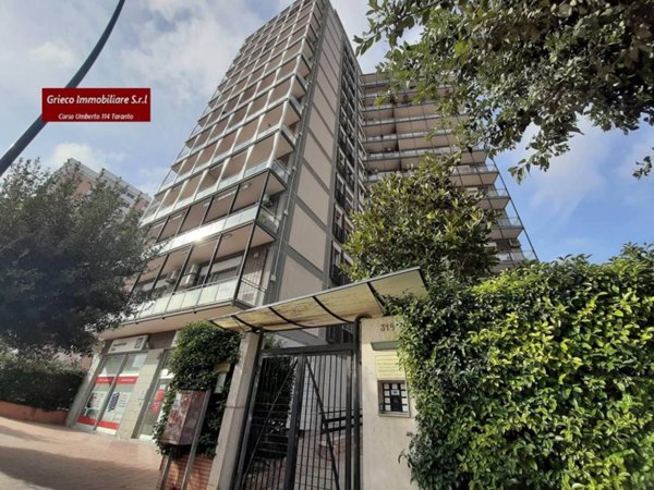 appartamento in vendita a Taranto in zona Tre Carrare-Battisti