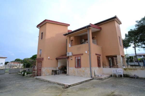 casa indipendente in vendita a Taranto in zona San Vito
