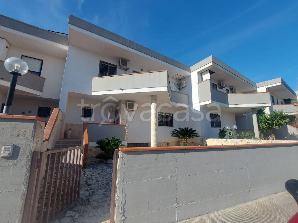 casa indipendente in vendita a Taranto in zona Talsano