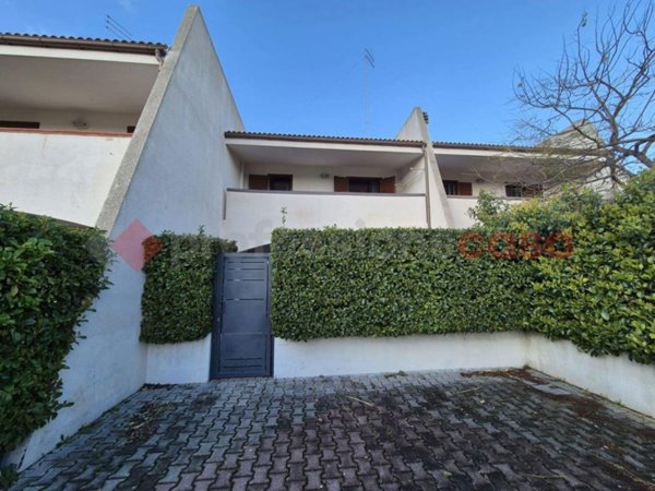 casa indipendente in vendita a Taranto in zona Lama