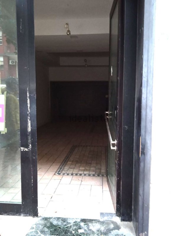 locale commerciale in vendita a Taranto