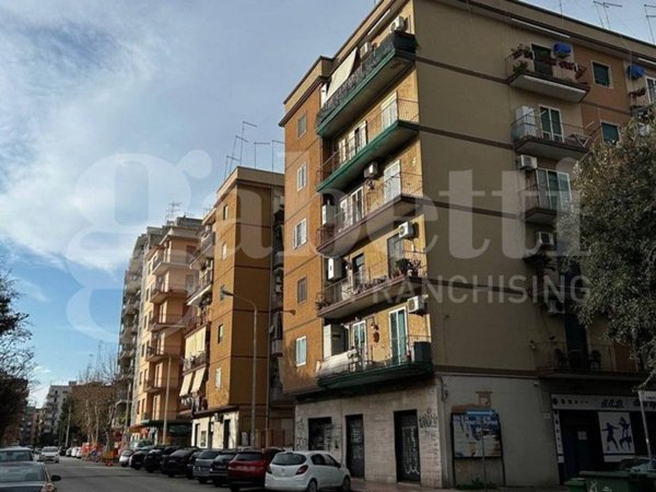 appartamento in vendita a Taranto in zona Tre Carrare-Battisti