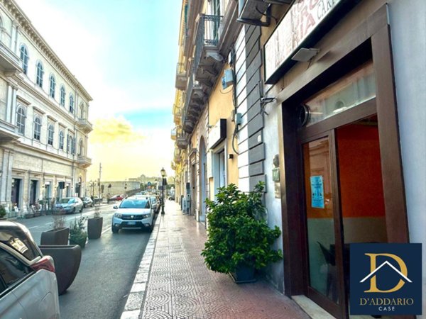 locale commerciale in vendita a Taranto in zona Borgo