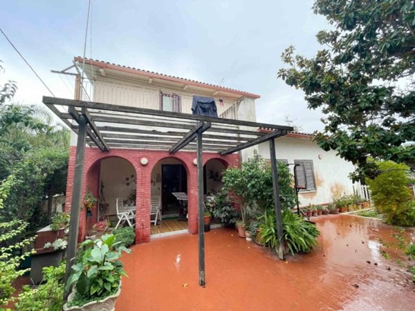 casa indipendente in vendita a Taranto in zona San Vito