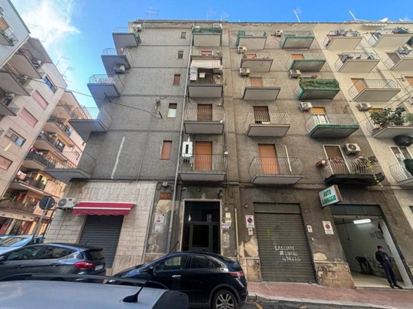 intera palazzina in vendita a Taranto in zona Tre Carrare-Battisti