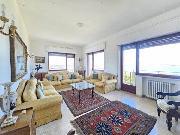 appartamento in vendita a Taranto in zona Borgo