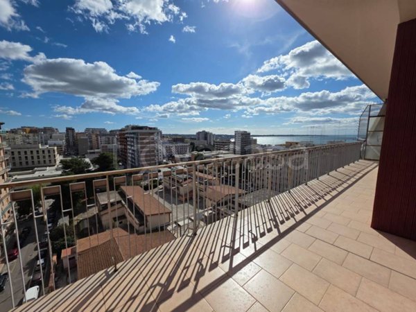 appartamento in vendita a Taranto in zona Italia-Montegranaro