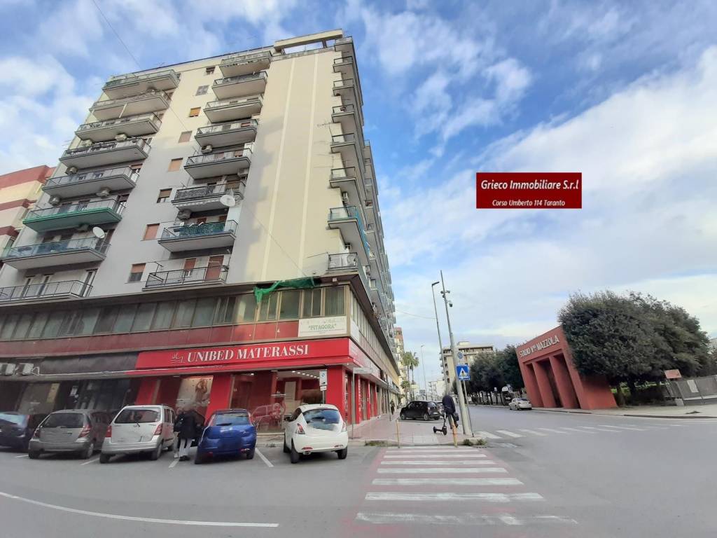 appartamento in vendita a Taranto in zona Tre Carrare-Battisti