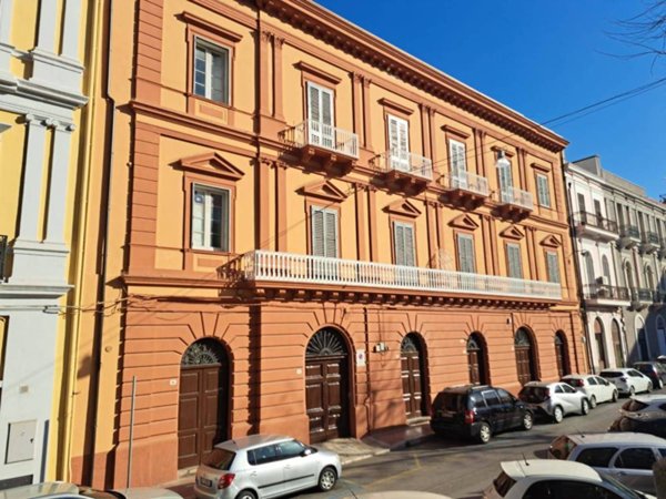 casa indipendente in vendita a Taranto in zona Borgo