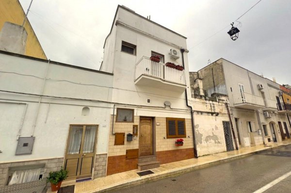 casa indipendente in vendita a Taranto in zona Borgo
