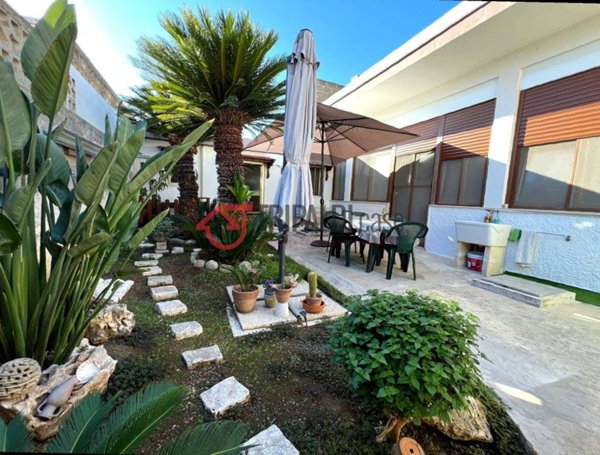 casa indipendente in vendita a Taranto in zona Talsano