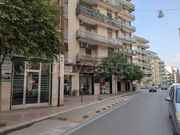 negozio in vendita a Taranto in zona Italia-Montegranaro