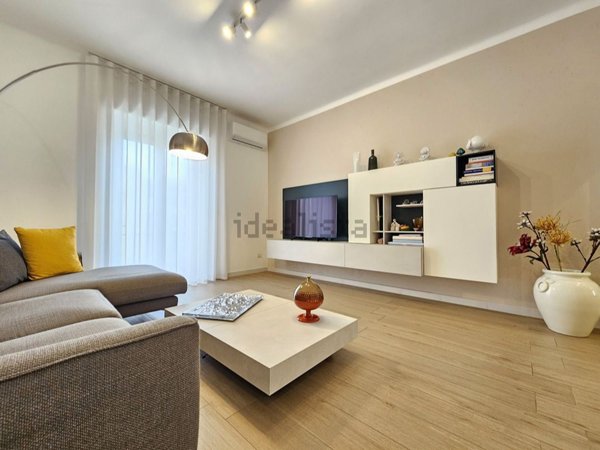 appartamento in vendita a Taranto in zona Italia-Montegranaro