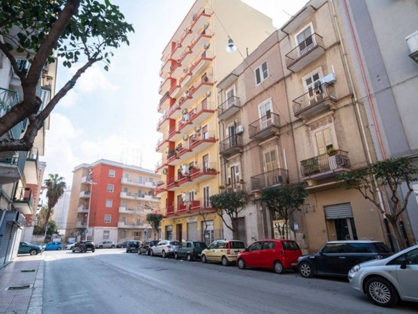 appartamento in vendita a Taranto in zona Italia-Montegranaro