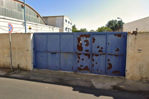 capannone in vendita a Taranto in zona Tre Carrare-Battisti