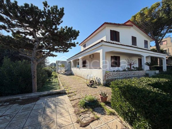 casa indipendente in vendita a Taranto