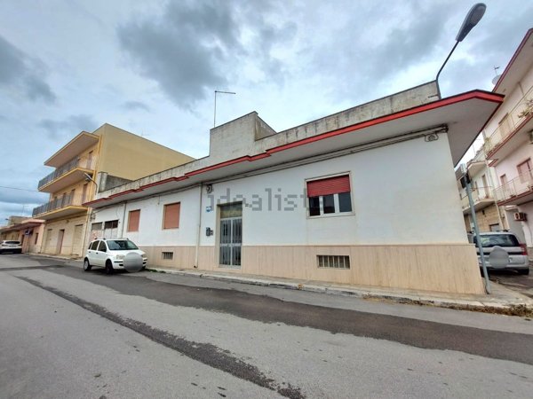 appartamento in vendita a Taranto in zona Talsano