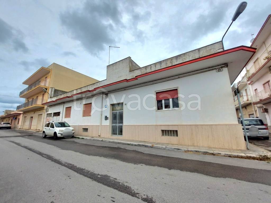 appartamento in vendita a Taranto in zona Talsano