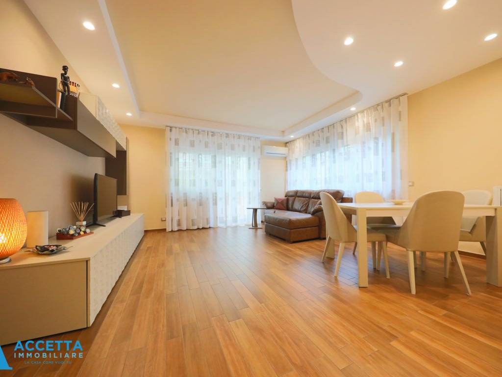 appartamento in vendita a Taranto in zona Solito-Corvisea