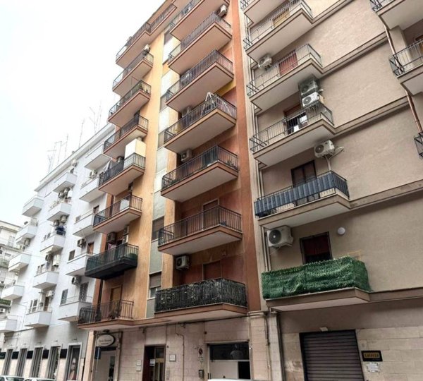 appartamento in vendita a Taranto in zona Italia-Montegranaro