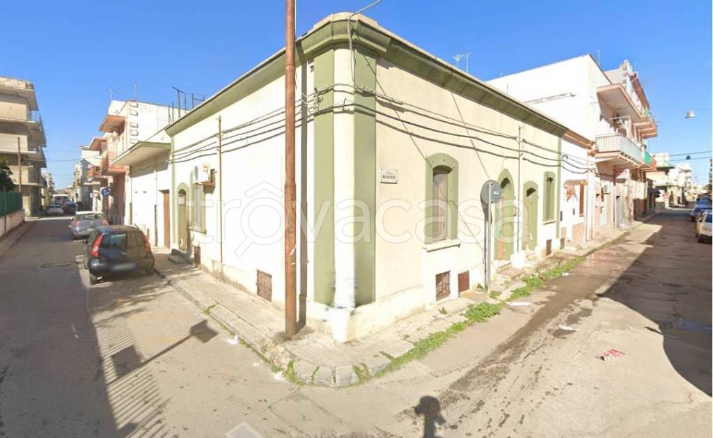 appartamento in vendita a Taranto in zona Talsano