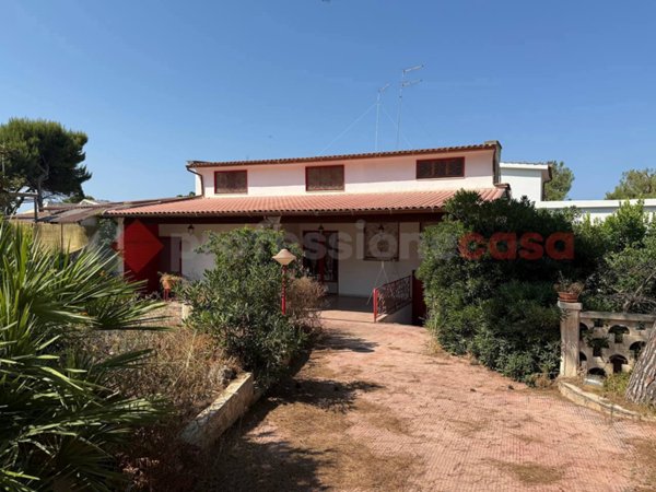 casa indipendente in vendita a Taranto in zona Lama