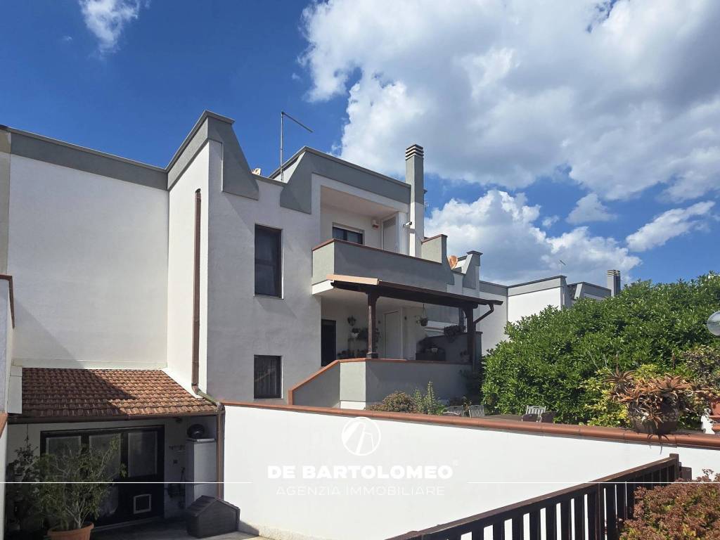 casa indipendente in vendita a Taranto in zona Talsano