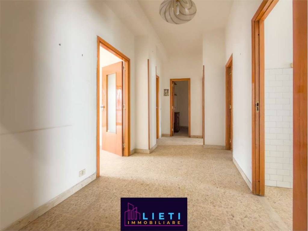 appartamento in vendita a Taranto in zona Italia-Montegranaro